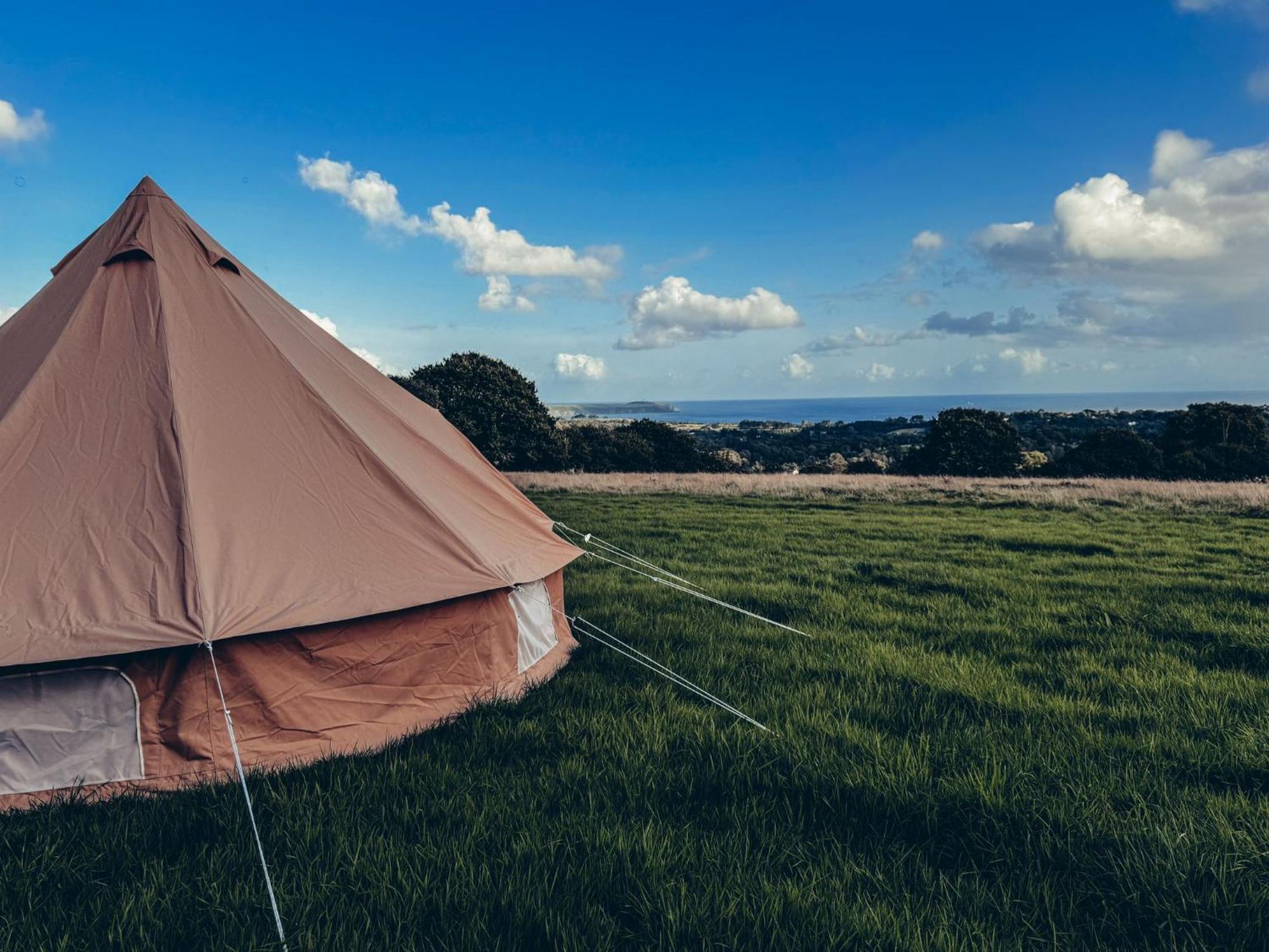Fully Furnished Bell Tent 1 เซนต์ออสเทลล์ ภายนอก รูปภาพ